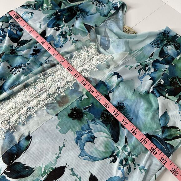 One World Floral Watercolor Top Sz XL Flutter Sleeve Shark Bite Lace Boho Fairy - Picture 9 of 11